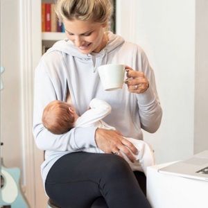 Seraphine nursing hoodie - powder blue medium